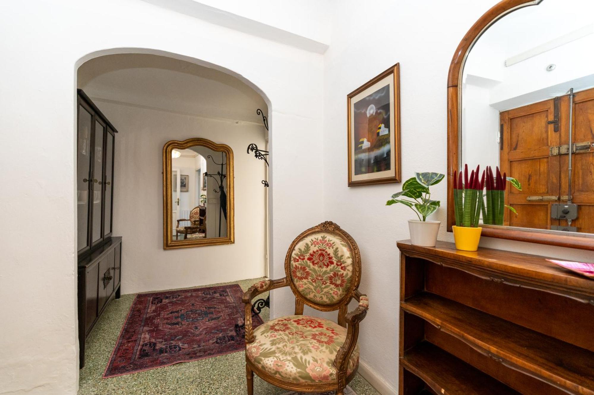 Apartmán Historic Apt In The Center Of Lucca With Balcony Exteriér fotografie